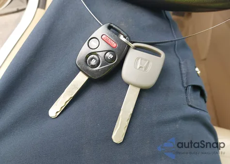 2011 Honda Accord 2.4 Ex-L from USA, damaged, VIN 1HGCP2F83BA087019